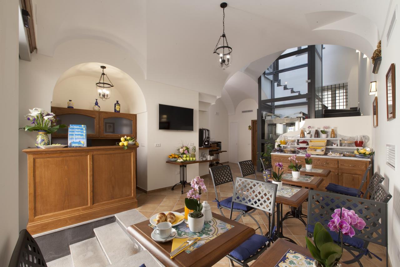 Palazzo Delle Grazie Bed & Breakfast Sorrento Exterior photo